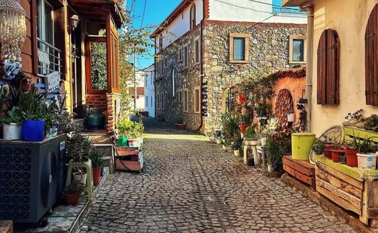 Yeniçarohori Köyü, Cunda Adası, Cennet Tepesi 